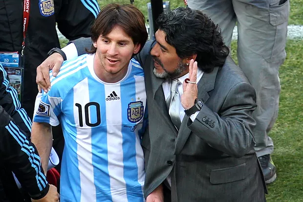 Messi dedica título a Maradona:”Ele nos encorajou do céu”