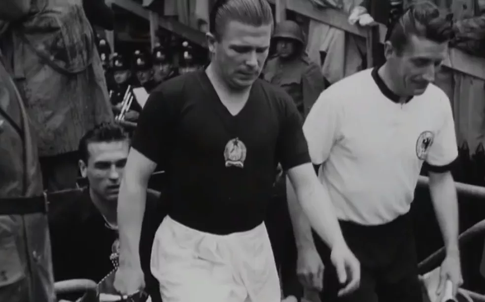 Puskas na final de 1954 - Hungria x Alemanha 