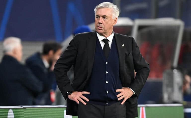 Ancelotti critica gramado do jogo contra Cacereño 