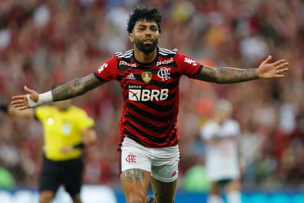 Gabigol fala sobre curto tempo de Vítor Pereira e critica arbitragem