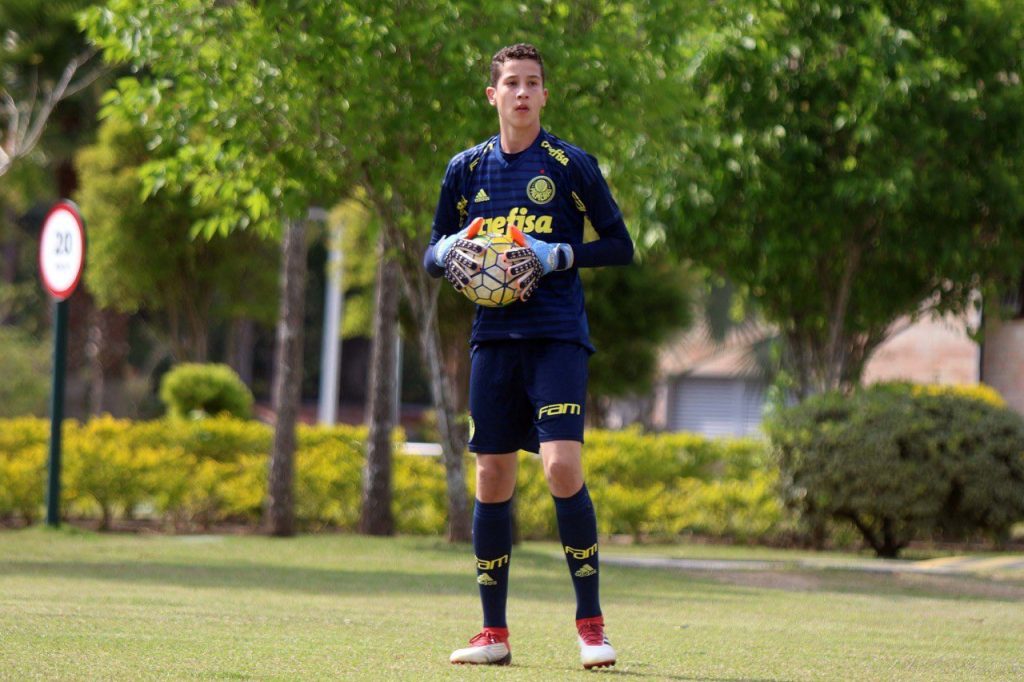 Palmeiras empresta goleiro para time de Portugal