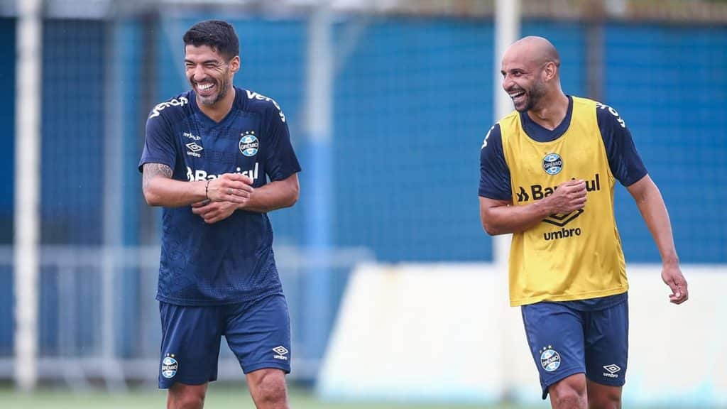 Luis Suárez é regularizado e pode estrear pelo Grêmio