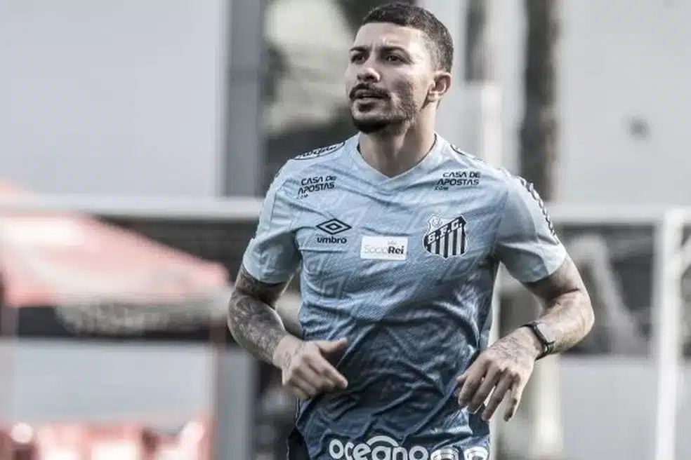 Santos anuncia retorno de Lucas Lima e empréstimo de Daniel Ruiz