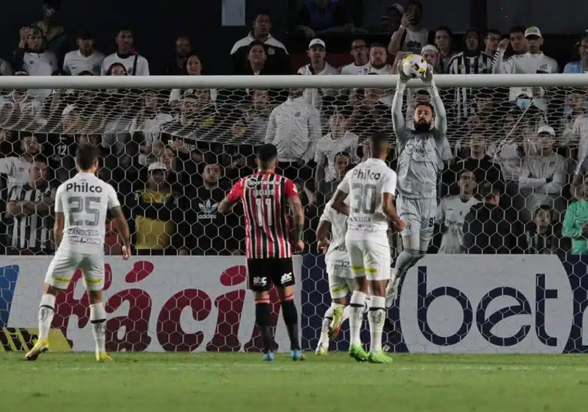 São Paulo e Santos ainda não venceram nenhum clássico na temporada