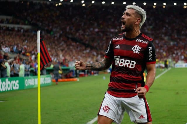 Arrascaeta completa 200 jogos com a camisa do Flamengo; confira os números do jogador