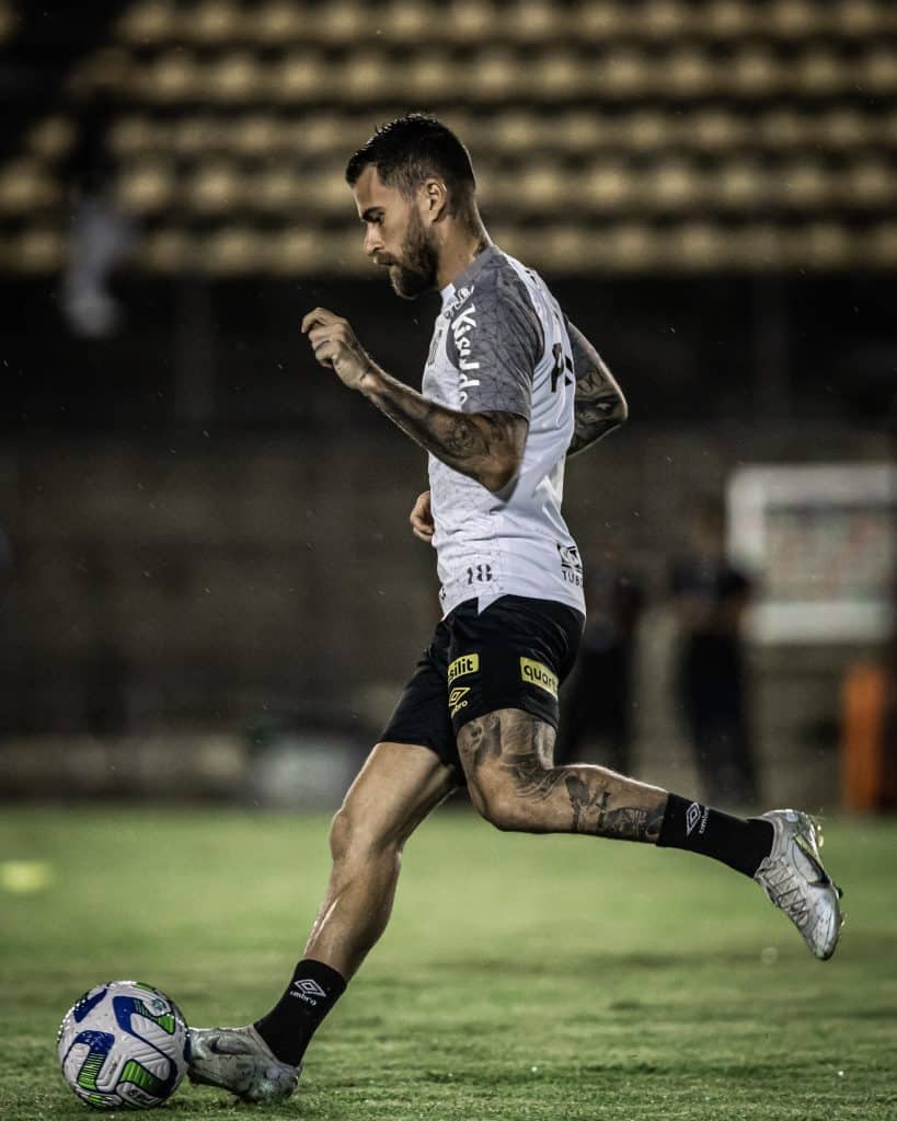 Lucas Lima é líder de assistências no Santos em 2023