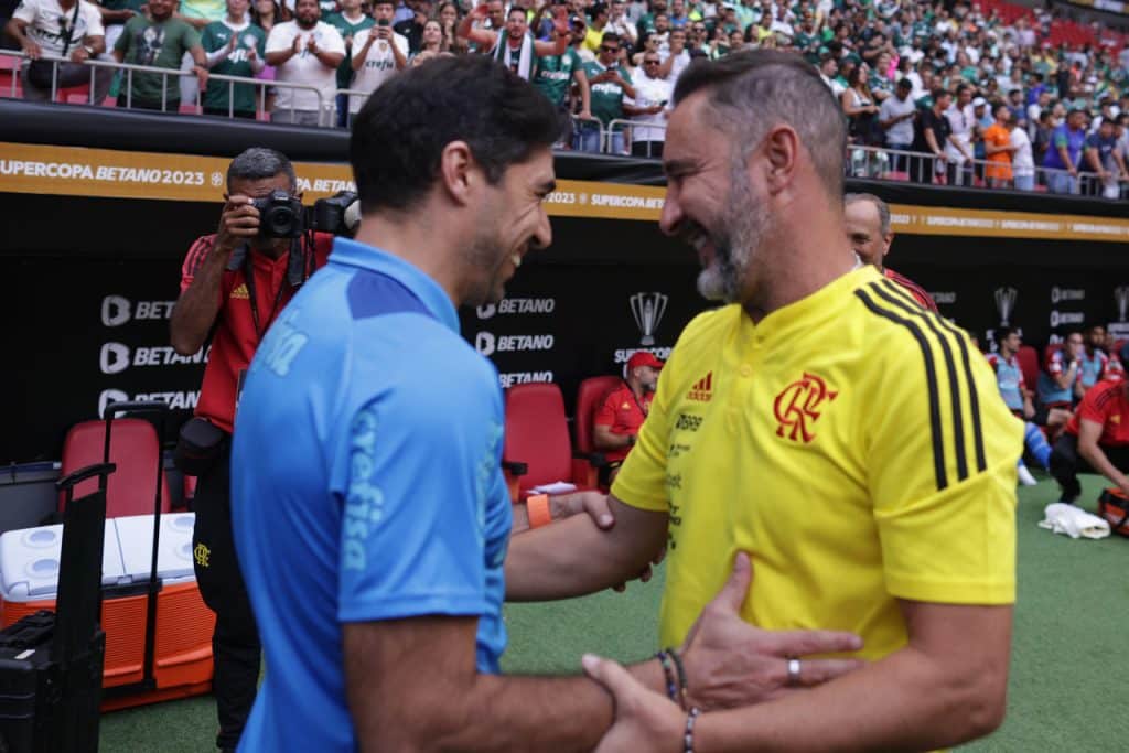 Vitor Pereira segue sem vencer Abel Ferreira