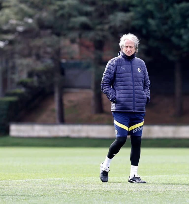 Imprensa turca afirma que Jorge Jesus retornará ao Brasil