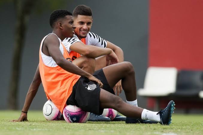 Reencontro da base! Rodrygo e Yuri Alberto voltarão a jogar juntos