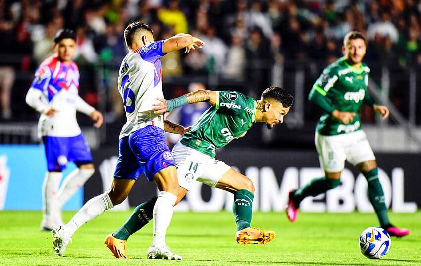 “Esperamos sair com a vitória”, afirma jogador do Palmeiras sobre duelo contra o Corinthians