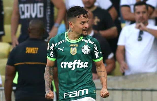 “O Palmeiras não se entrega”, comenta Artur sobre postura do Verdão