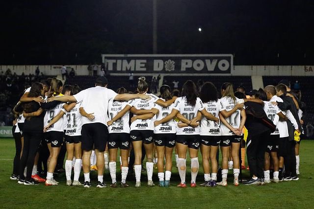Técnico do Corinthians Feminino diz que jogadores foram ameaçadas