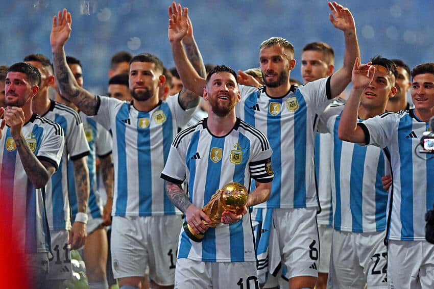 CORNETOU MESMO! Ex-zagueiro alega que Copa do Mundo vencida pela Argentina teve ajuda da arbitragem