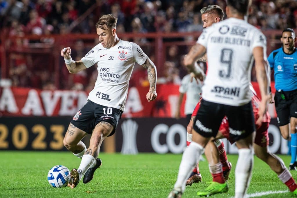 "Ainda nesta semana", diz pai de jogador sobre proposta do Corinthians