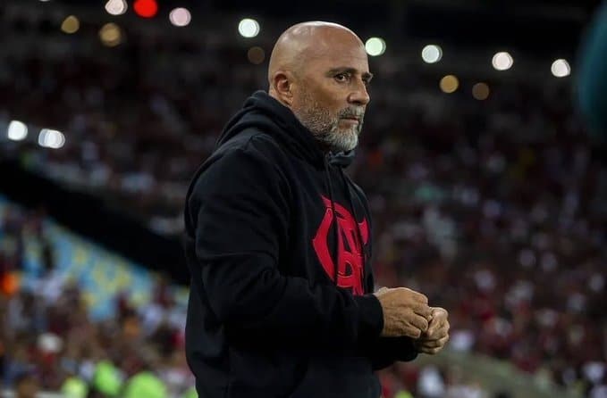 “Forma de fugir de suas responsabilidades”, ex-funcionário do Flamengo dispara contra Sampaoli