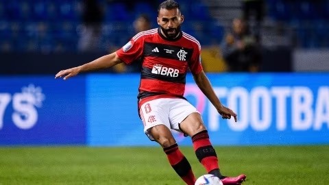 Sampaoli defende volante do Flamengo e diz: “Thiago Maia é um jogador que nos dá muito sacrifício, muita entrega e luta muito”