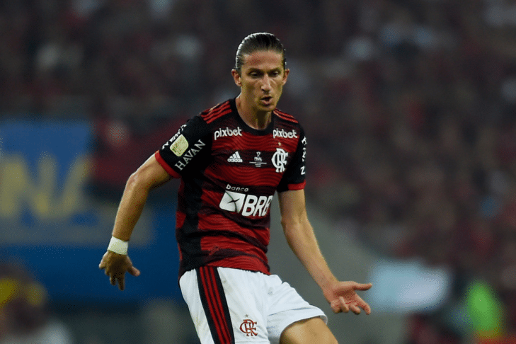 “Não jogo mais”, Filipe Luis impõe condições para continuar jogando no futebol brasileiro