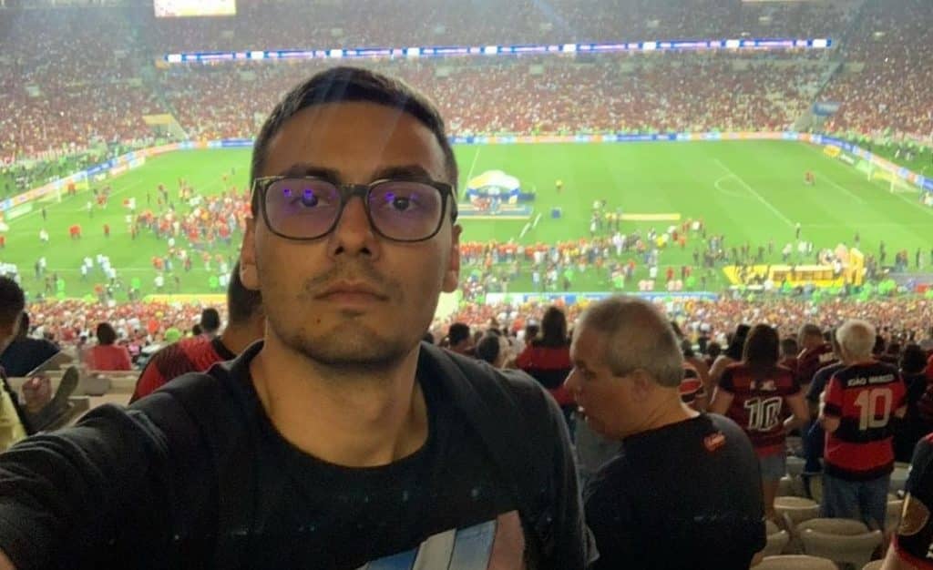 Jornalista é agredido por torcedor no Flamengo na tribuna de imprensa do Maracanã