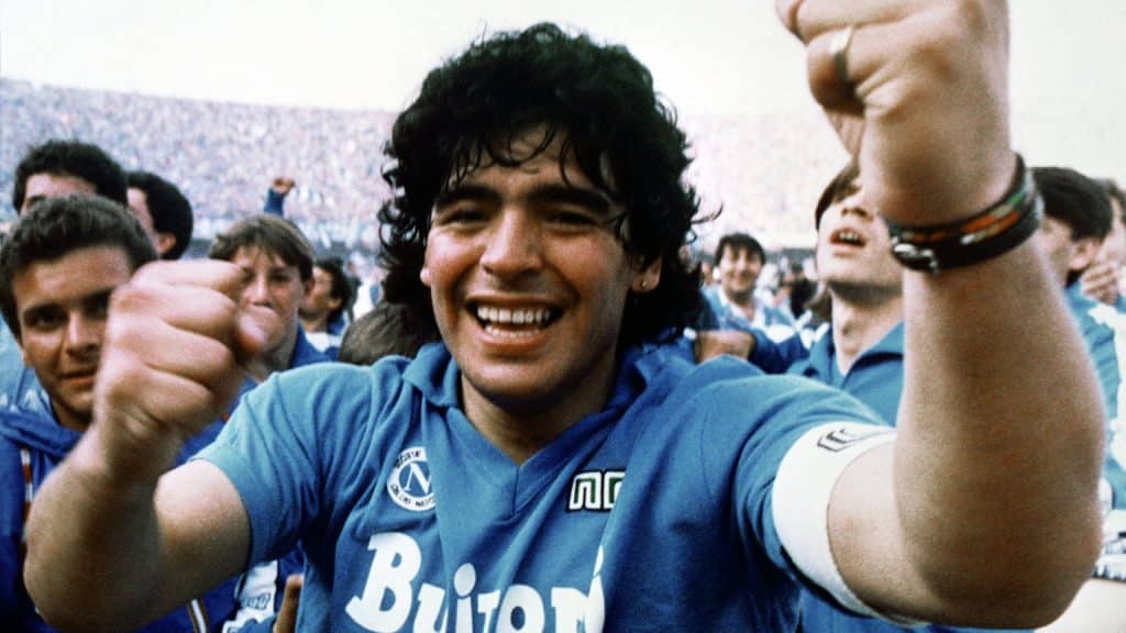 Maradona é homenageado após quebra de jejum de 33 anos na Itália