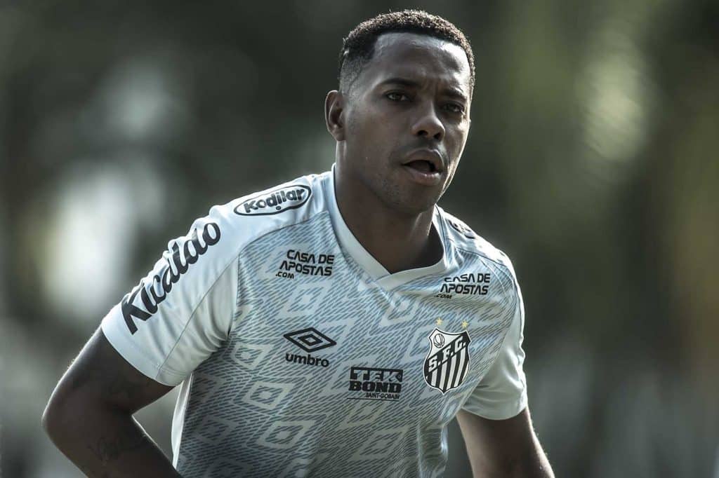 Áudios vazados de Robinho após condenação por estupro coletivo chocam mundo do futebol