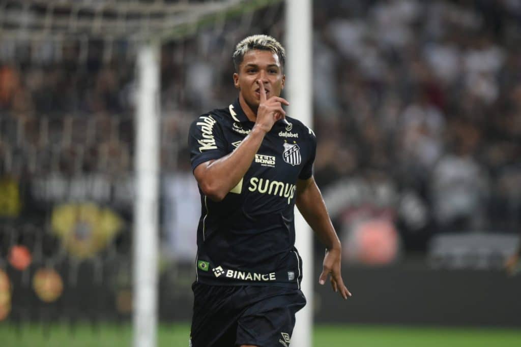 Foto: (Divulgação/Ivan Storti/Santos FC) - Marcos Leonardo é uma boa opção de atacante para a rodada do Cartola