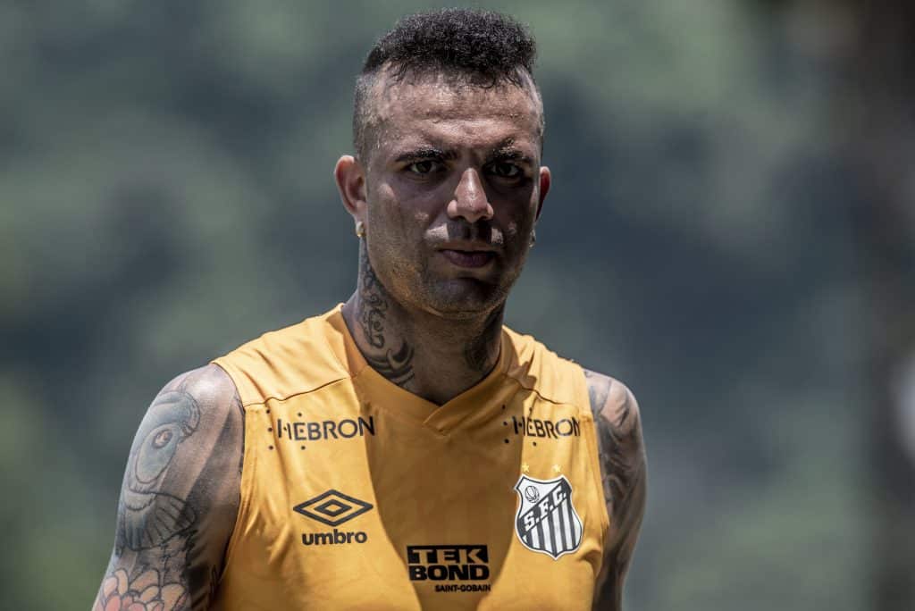 Foto: (Divulgação/Ivan Storti/Santos FC) - Luan virou notícia por conta de uma polêmica extracampo