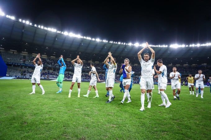 Irritou! Narrador incomoda torcida do Grêmio em classificação do clube na Copa do Brasil