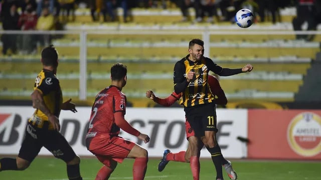 vexames do Athletico-PR