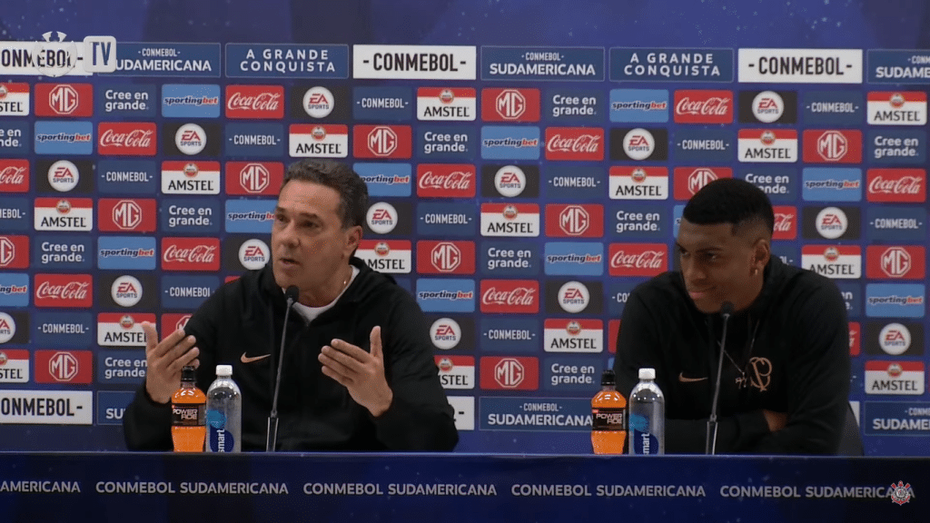 Luxemburgo ‘salva’ Felipe Augusto em coletiva e impressiona torcida do Corinthians