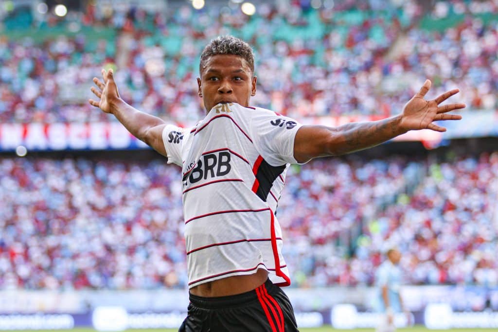 Foto: (Icon Sport) - Matheus França foi comparado a Vini Jr no Flamengo