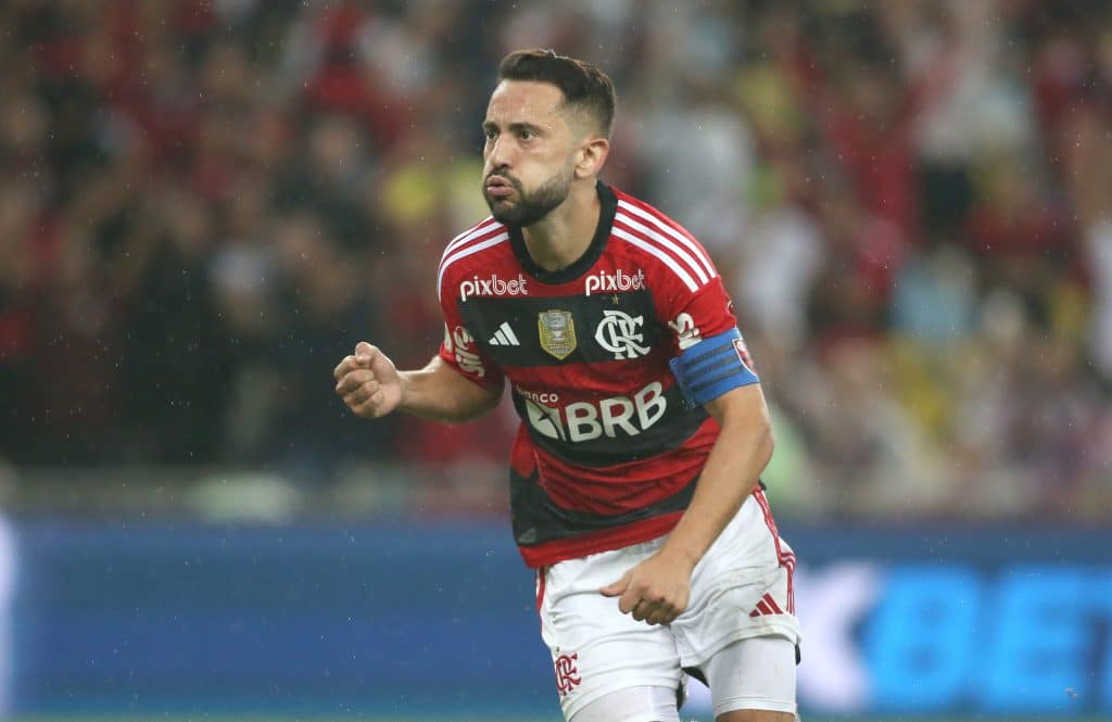 Filho de Everton Ribeiro ‘humilha’ amigo vascaíno e deixa torcida do Flamengo maluca
