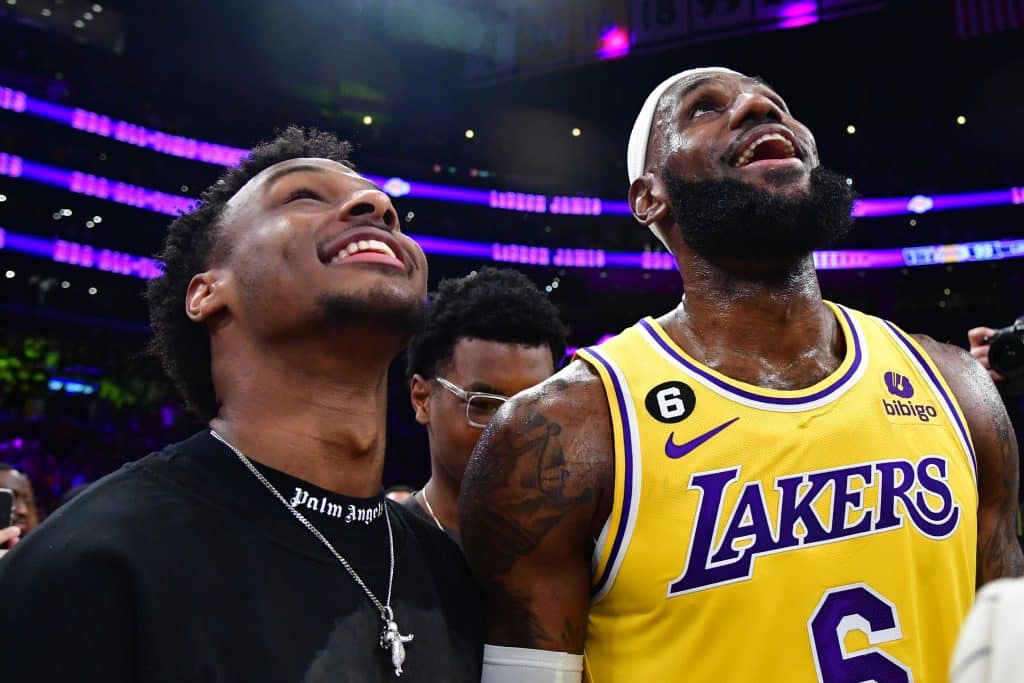 LeBron posta vídeo emocionante de Bronny James após parada cardíaca