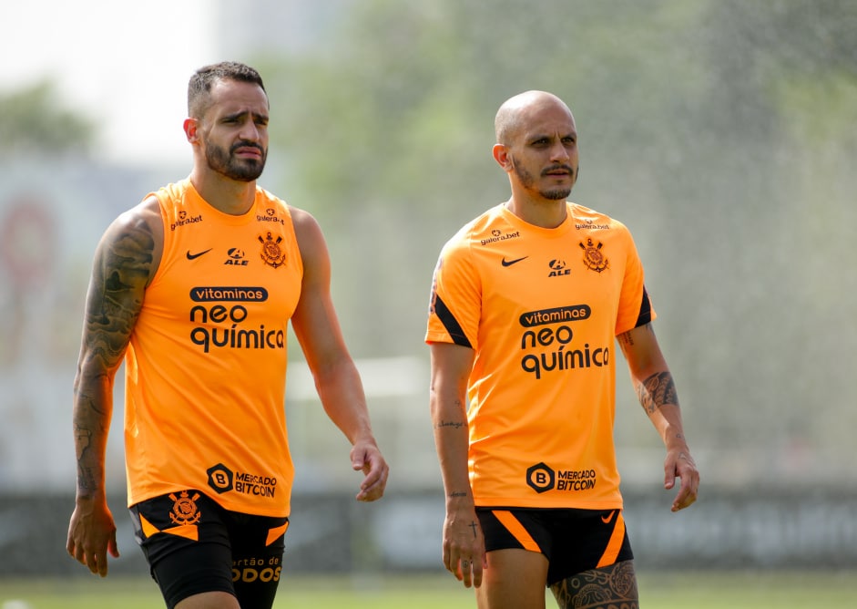 Craque do Corinthians faz mistério sobre futuro na equipe: "Se eu me sentir bem…"