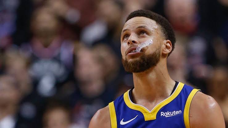 Já era, Curry! Astro do Golden State Warriors tem recorde batido