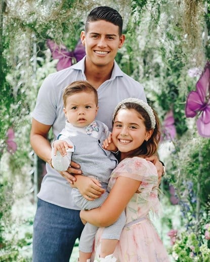 Barriga de aluguel? James Rodríguez mantém mistério sobre a mãe de seu filho