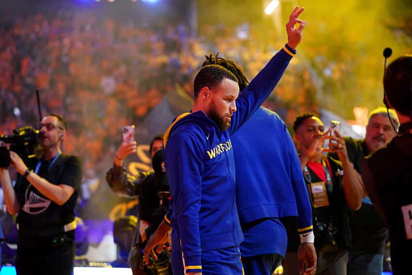 ABRIU MÃO DA NBA! Curry revela desejo de ver lendas com título