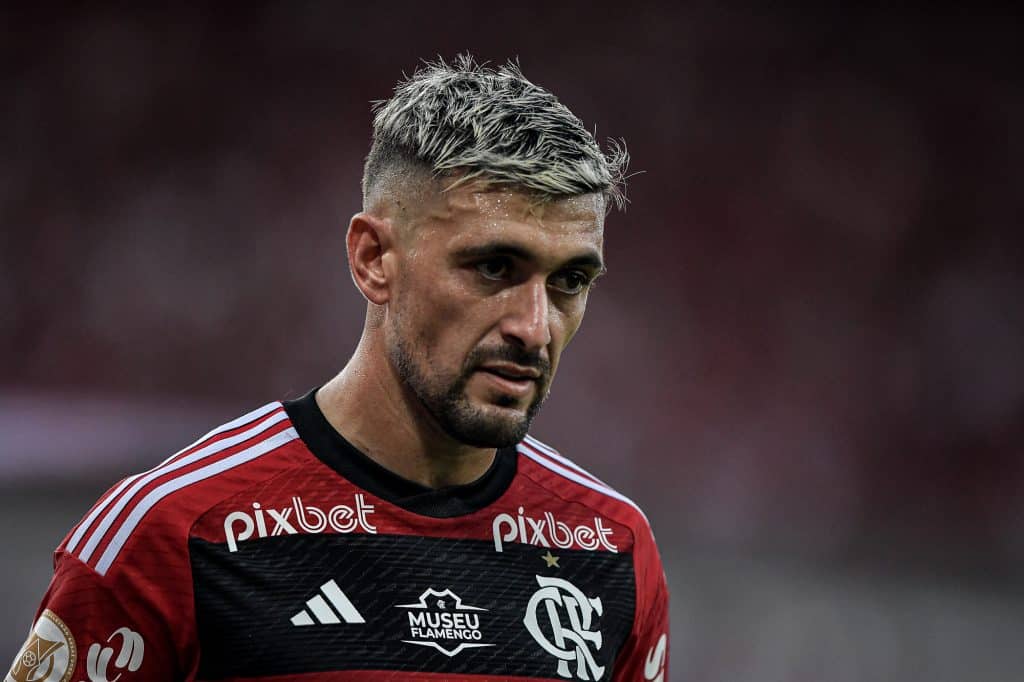 METEU ESSA! Casimiro encontra solução inusitada para tirar Arrascaeta do Flamengo