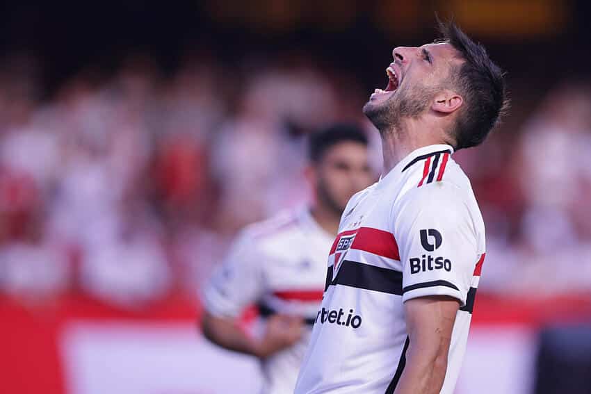 Joia do São Paulo faz sombra para Calleri e vale R$ 316 milhões