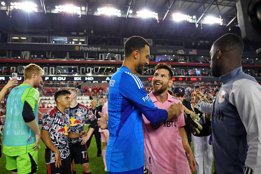 Torcida do Inter Miami supera Flamengo graças a Messi na MLS