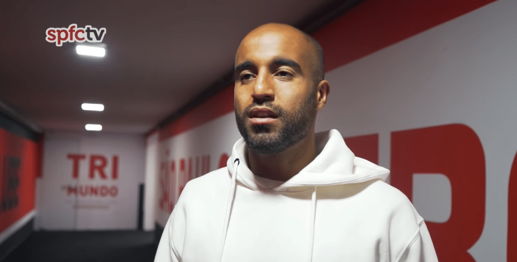 Foto: (Reprodução/São Paulo FC/YouTube) - Saiba qual o número da camisa do Lucas Moura no São Paulo