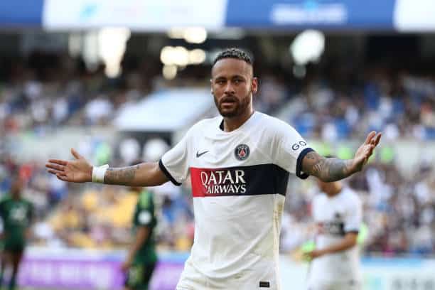 Andressa Urach revela que ficou com Neymar
