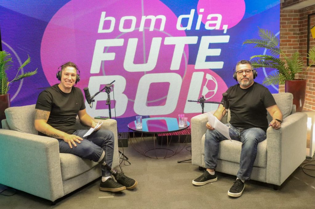 Foto: (Divulgação) - Conheço o "Bom dia, futebol", novo podcast sobre futebol