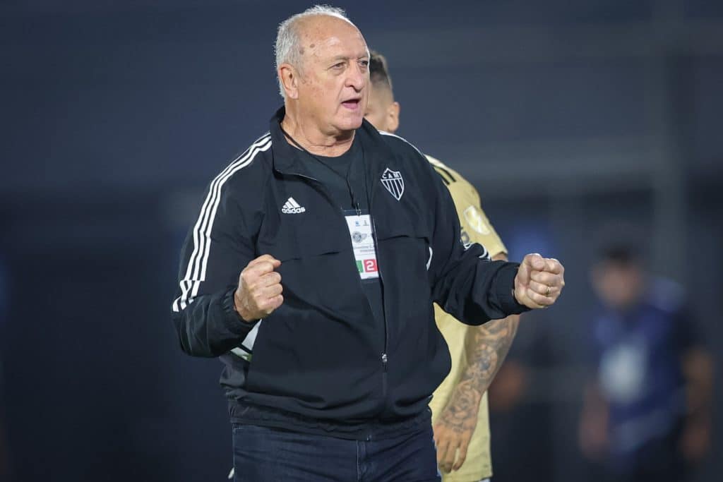 Foto: (Pedro Souza/Atlético) - Luiz Felipe Scolari é o técnico do time para vencer em ligas mata-mata no Cartola