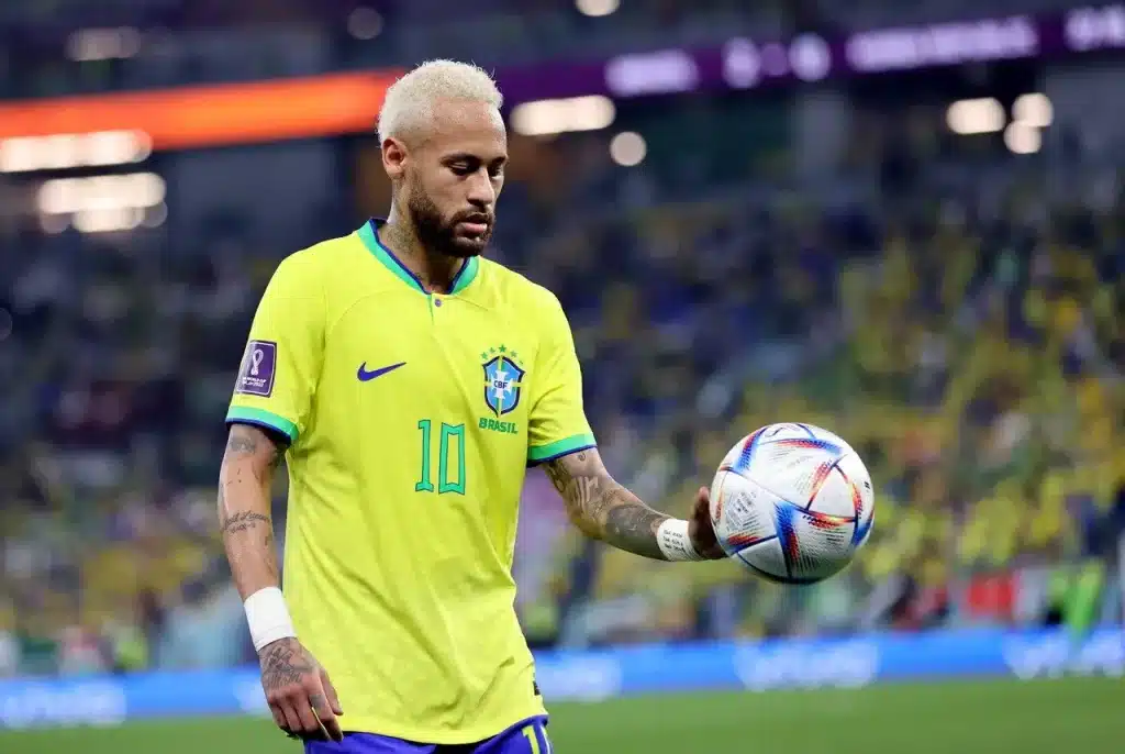 “Neymar trocaria seu recorde pela Copa do Mundo”, afirma ex-camisa 10 da Seleção Brasileira