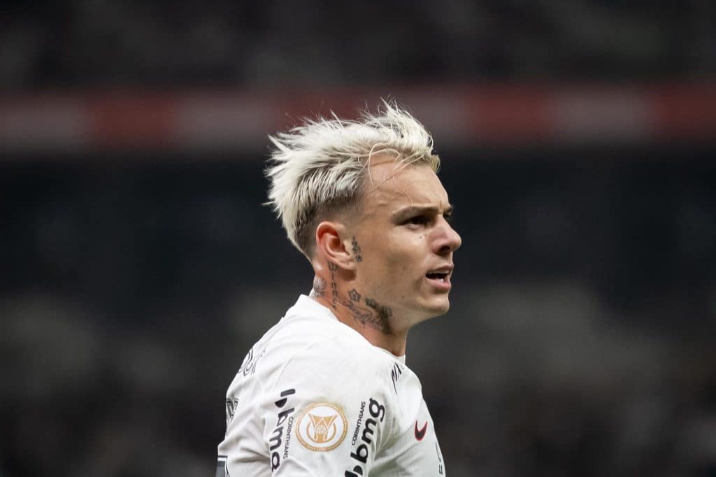 Foto: (Icon Sport) - Róger Guedes brilhou no Al Rayyan e virou notícia entre os torcedores do Corinthians