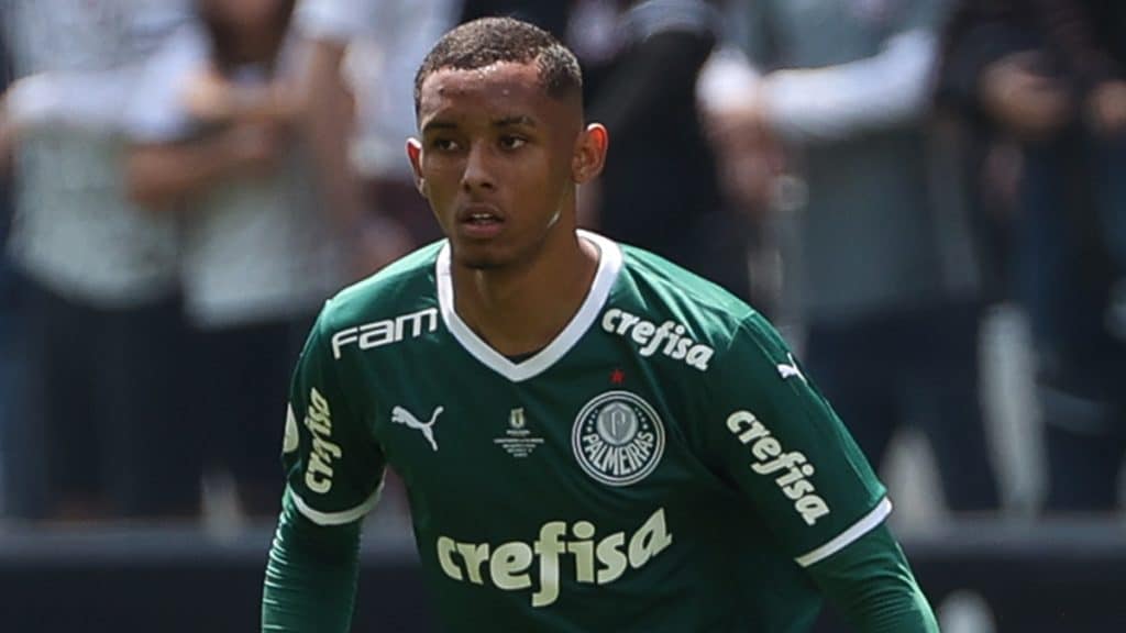 Com proposta da Europa, jovem do Palmeiras define seu futuro