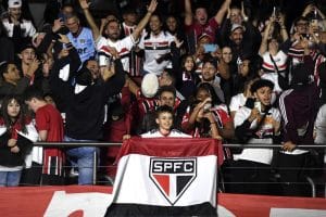 Ação beneficente de organizada do São Paulo chama atenção na Web