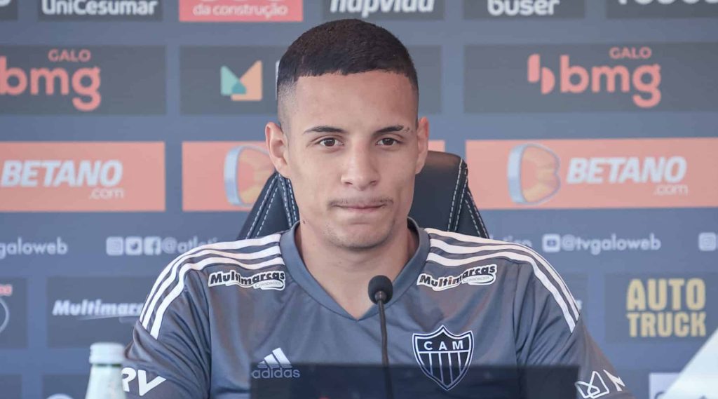 Não é só Guilherme Arana: Corinthians monitora 2 CRAQUES para lateral esquerda e nomes são REVELADOS