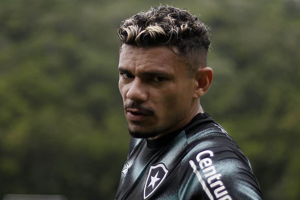 Muito mais que um artilheiro: Tiquinho Soares faz Botafogo ganhar FORTUNA MILIONÁRIA por motivo inusitado