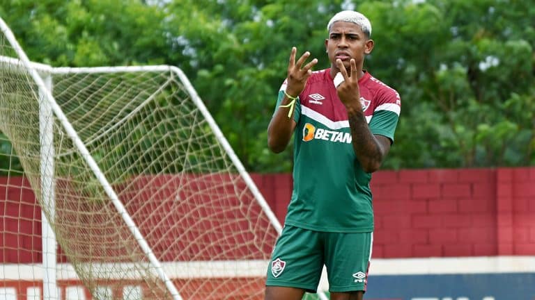 Volta quando? John Kennedy DESAPARECE no Fluminense e NOVIDADE sobre atacante chega à torcida